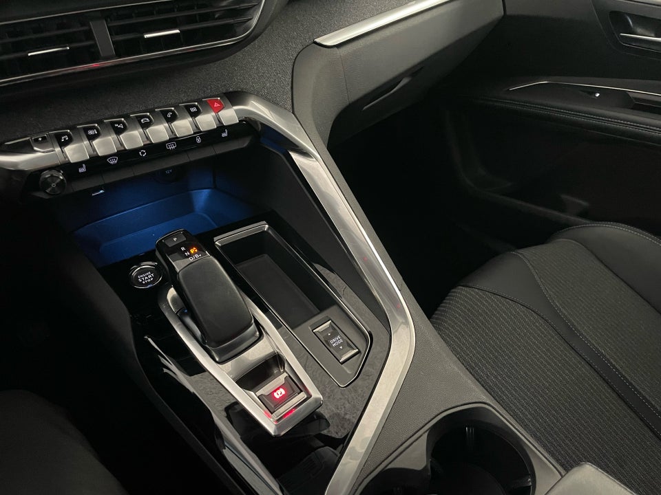 Peugeot 3008 1,6 Hybrid Selection Sport EAT8 5d