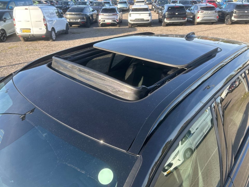 Volvo EX40 Extended Range Black Edition 5d