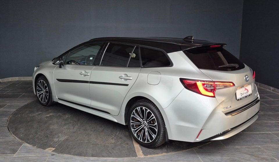 Toyota Corolla 1,8 Hybrid H3 Premium Touring Sports MDS 5d