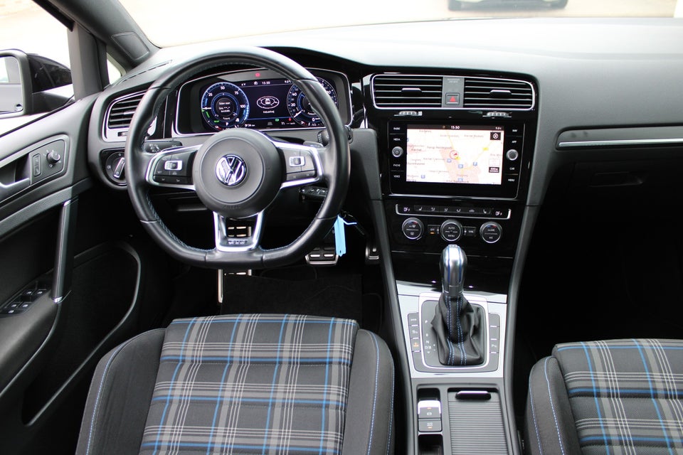 VW Golf VII 1,4 GTE DSG 5d