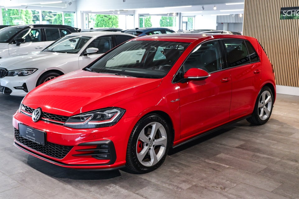 VW Golf VII 2,0 GTi DSG 5d