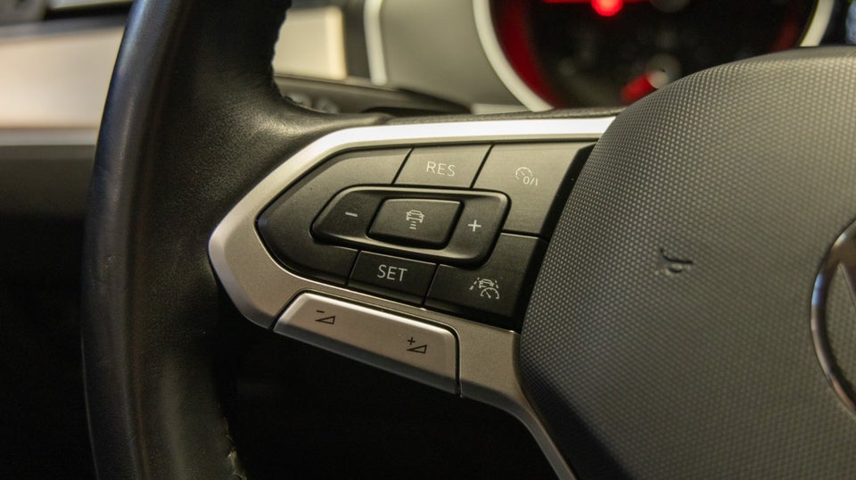 VW Passat 2,0 TDi 122 Business+ Pro Variant DSG 5d