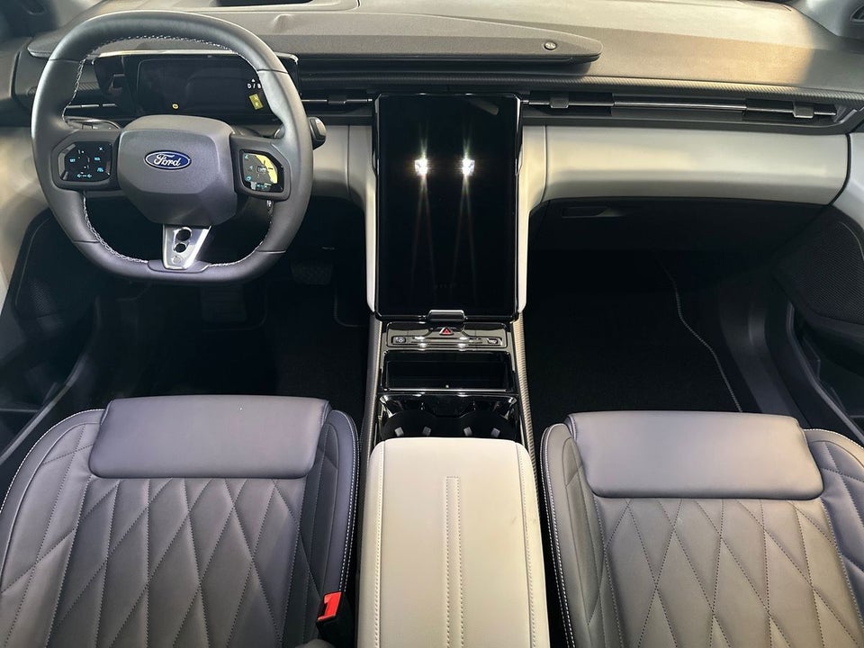 Ford Capri 84 Premium Extended Range AWD 5d