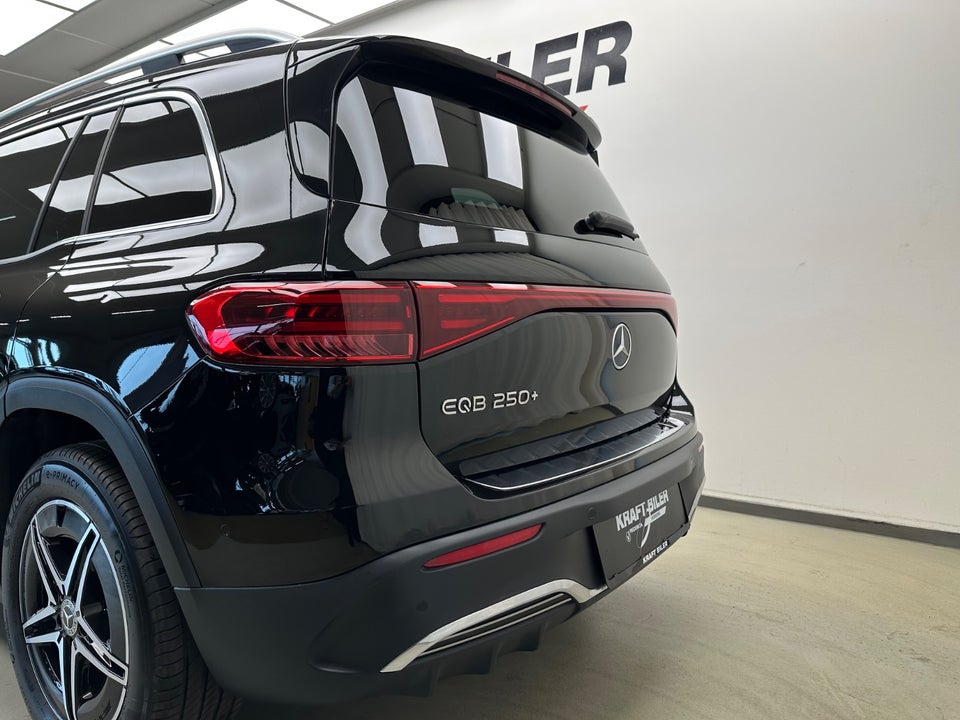 Mercedes EQB250+ AMG Line 5d