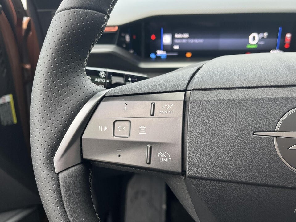 Opel Grandland-e 73 GS 5d