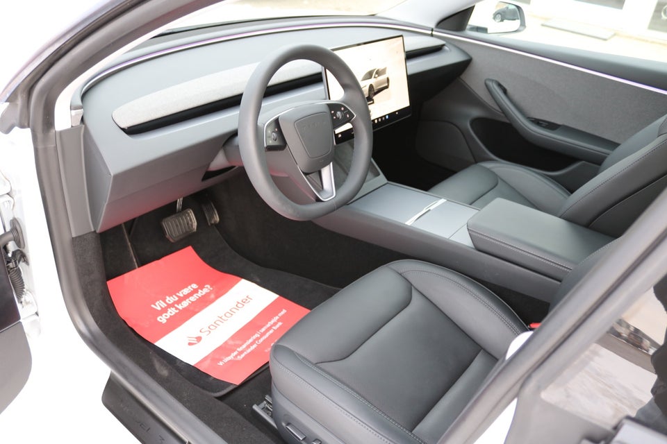 Tesla Model 3 RWD 4d