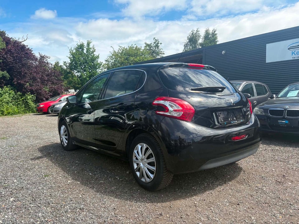 Peugeot 208 1,2 VTi Active 5d