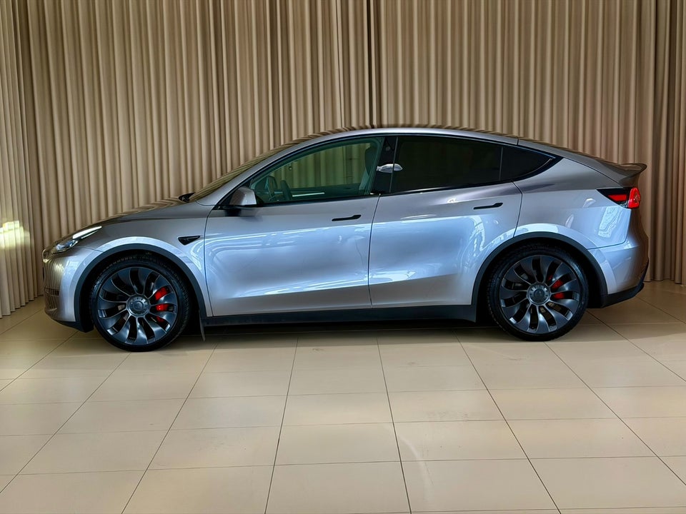 Tesla Model Y Performance AWD 5d