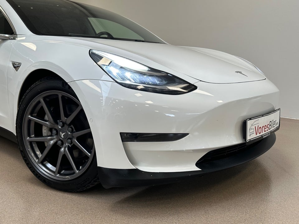 Tesla Model 3 Long Range AWD 4d