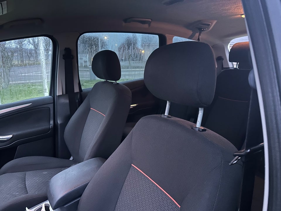 Ford S-MAX 2,0 Titanium 7prs 5d