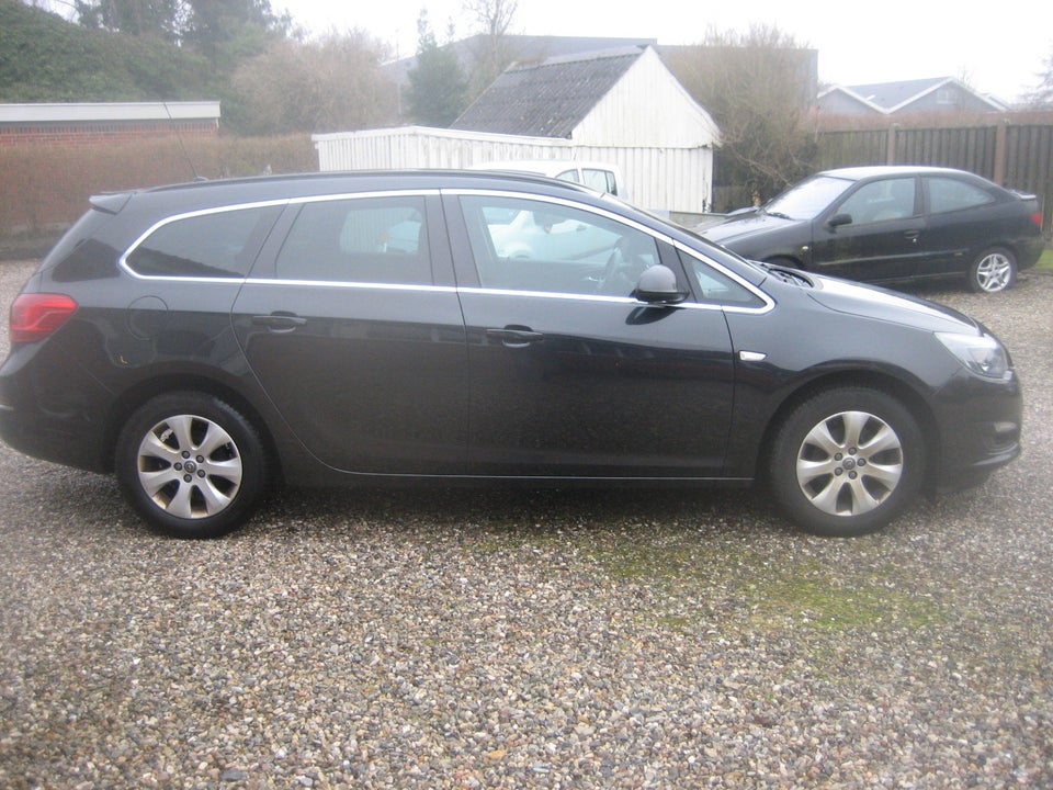 Opel Astra 1,4 T 140 Enjoy Sports Tourer 5d