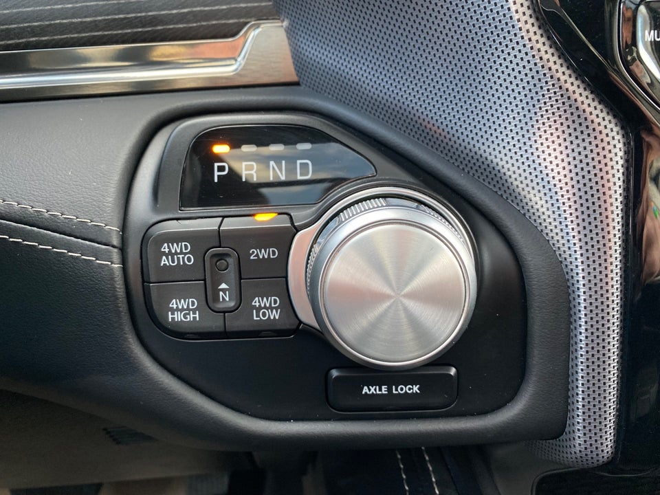 Dodge RAM 1500 5,7 V8 Hemi Limited Night aut. 4d