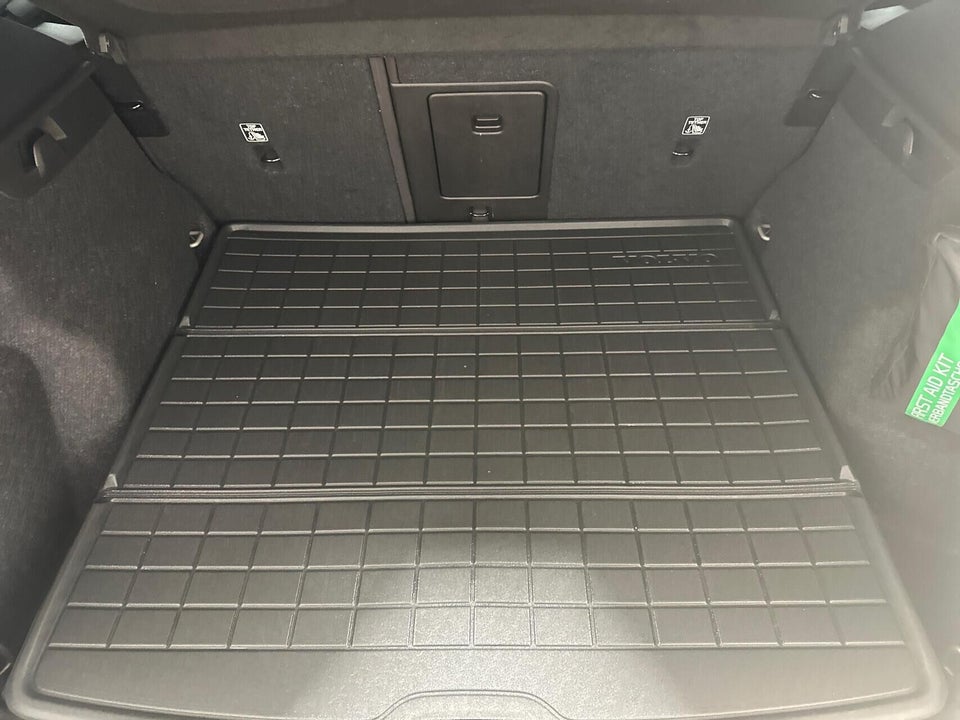 Volvo XC40 ReCharge Extended Range Core 5d