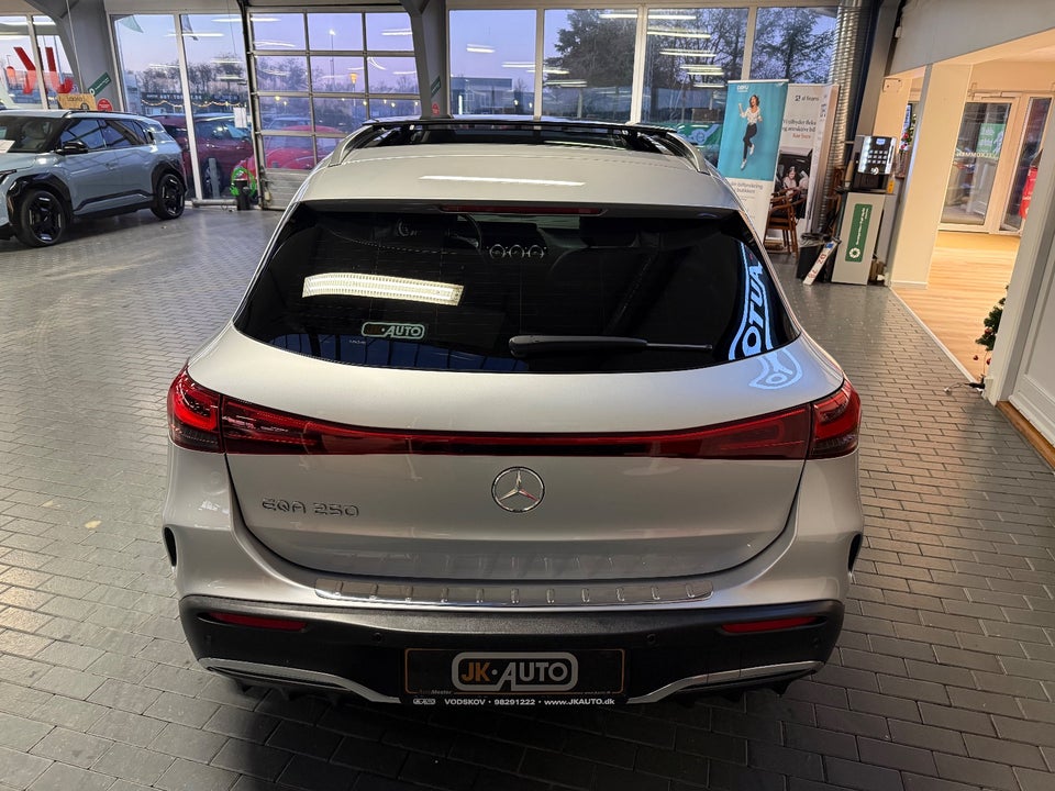 Mercedes EQA250 AMG Line 5d