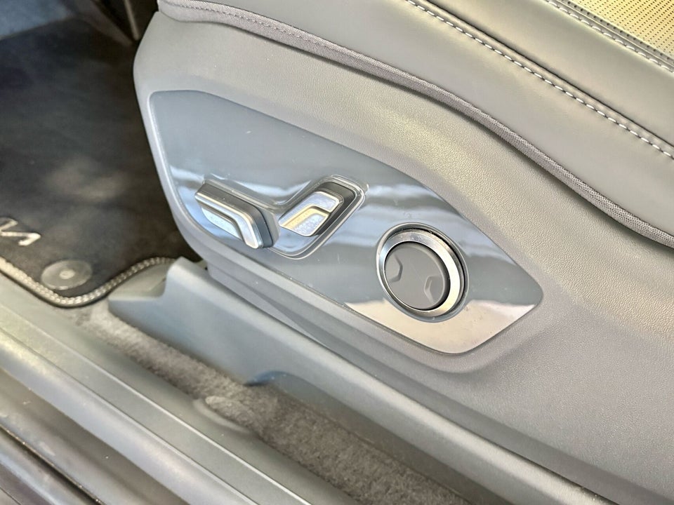 Kia EV9 76 Standard Range Upgrade RWD 7prs 5d