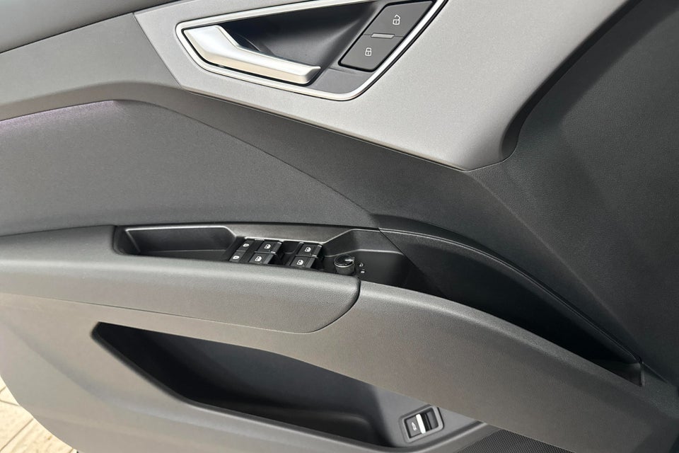 Audi Q4 e-tron performance 5d