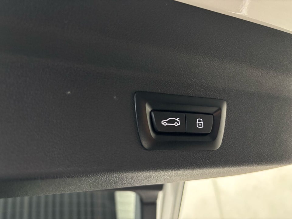 BMW iX2 xDrive30 M-Sport 5d