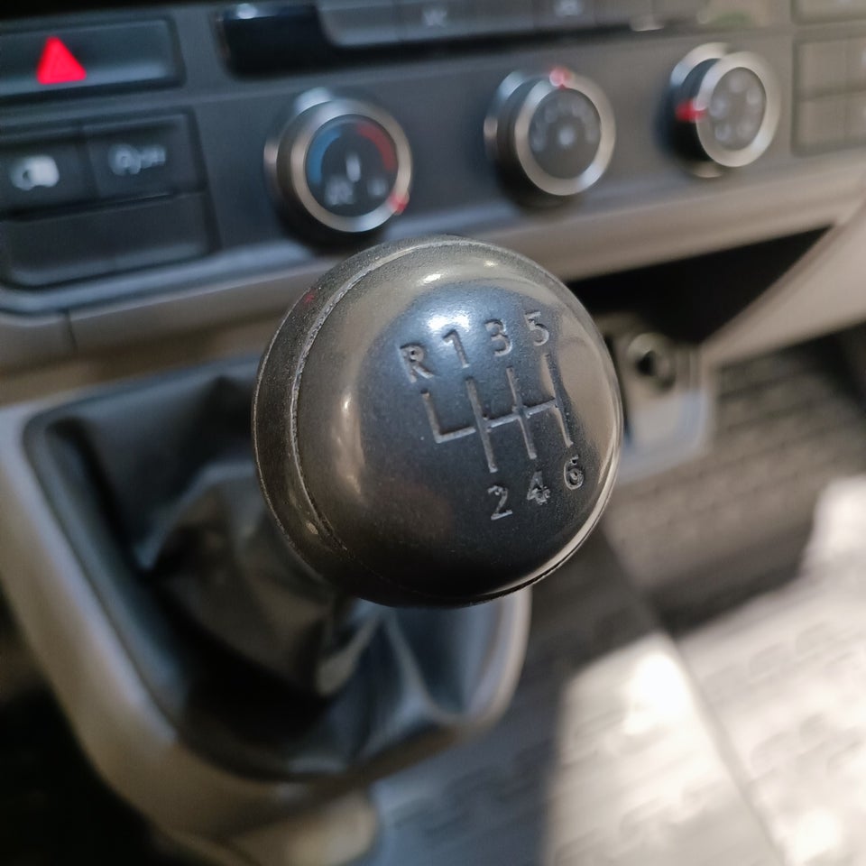 VW Crafter 35 2,0 TDi 140 Kassevogn L4H3