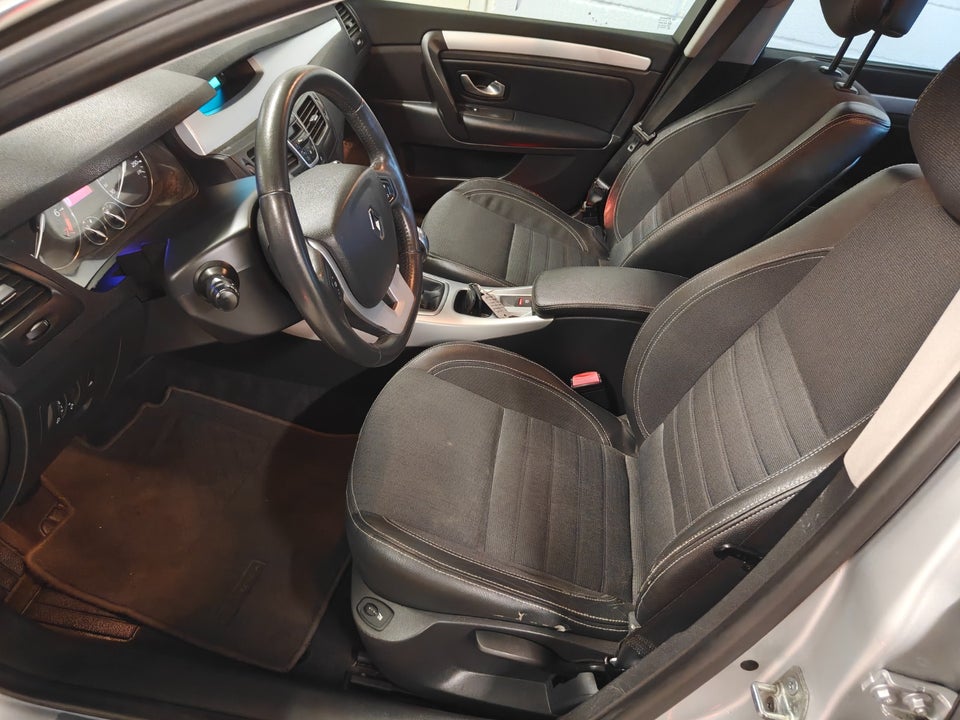 Renault Laguna III 2,0 Authentique 5d