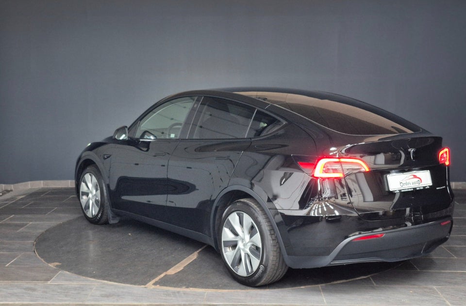 Tesla Model Y Long Range AWD 5d