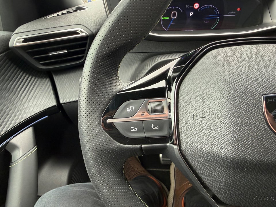 Peugeot e-2008 54 GT 5d