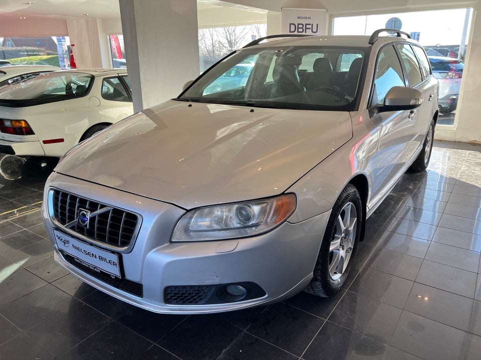 Volvo V70 2,5 T Momentum aut. 5d