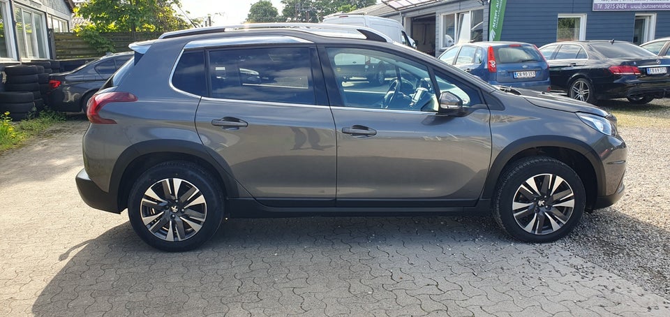 Peugeot 2008 1,2 e-THP 110 Allure Sky 5d