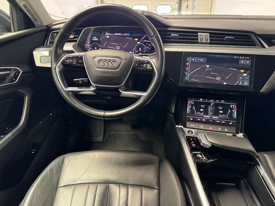 Audi e-tron 55 quattro 5d