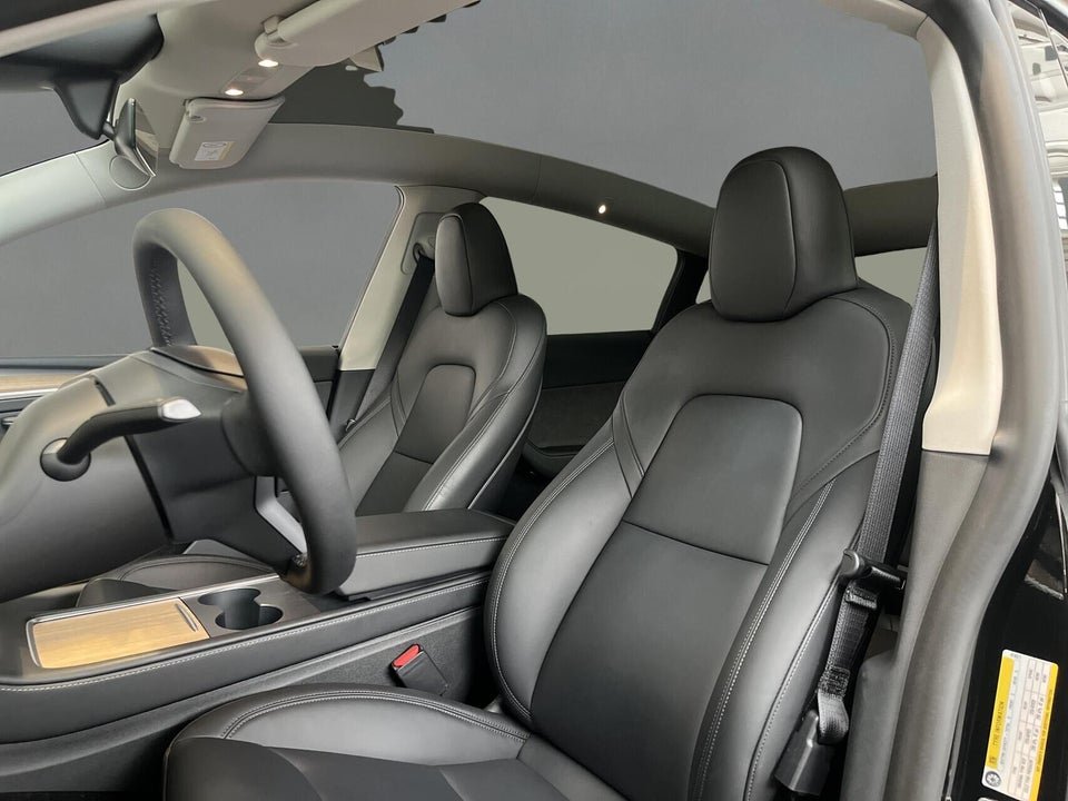 Tesla Model Y RWD 5d