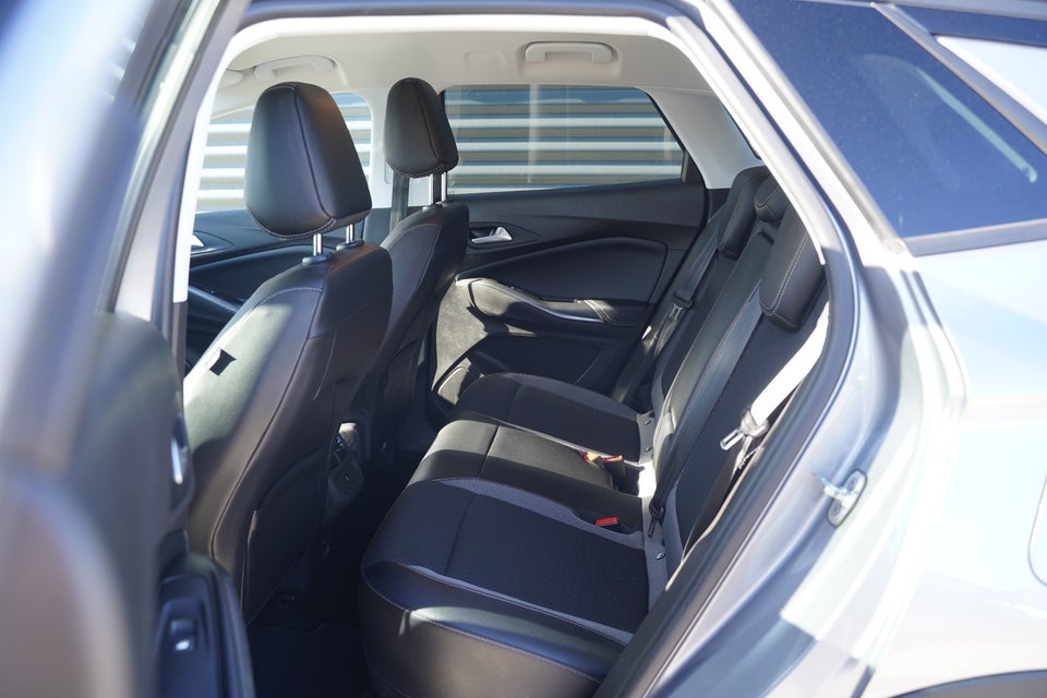 Opel Grandland X 1,6 Hybrid Ultimate aut. 5d