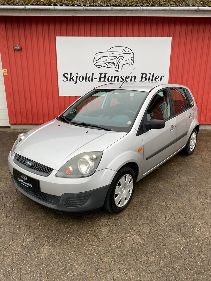 Ford Fiesta 1,4 Ambiente 5d