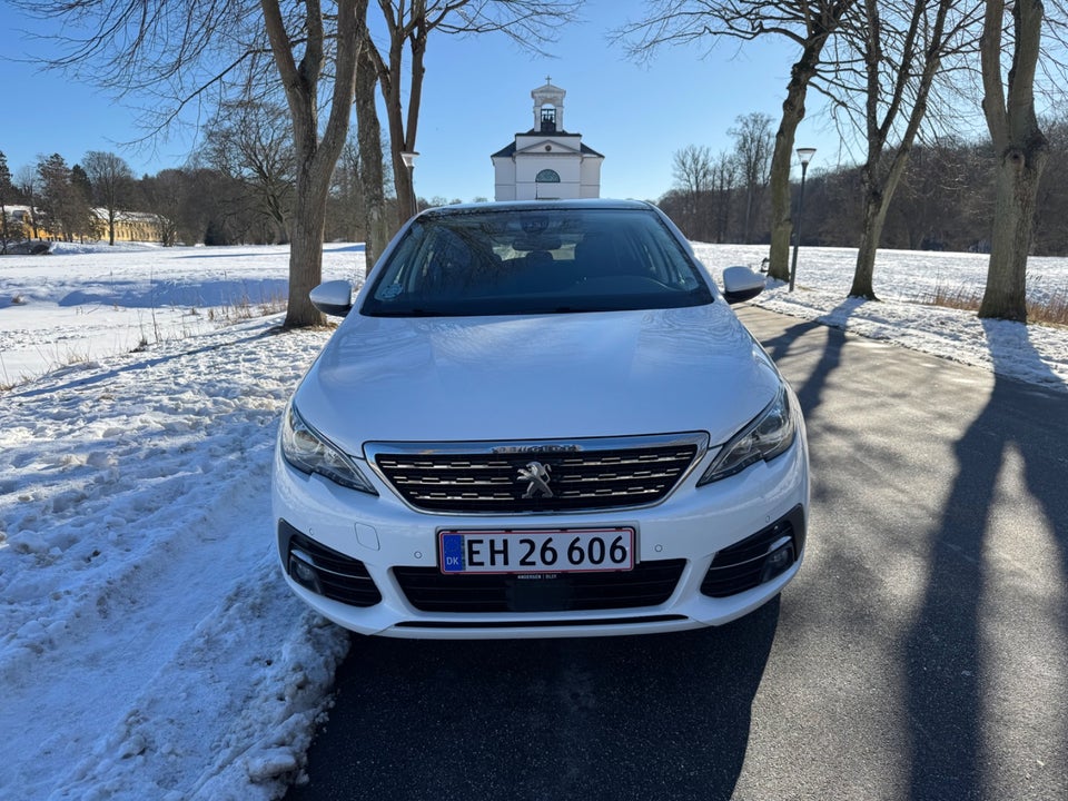 Peugeot 308 1,2 PureTech 130 Prestige EAT8 5d