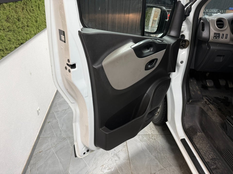 Renault Trafic T29 1,6 dCi 120 L2H1