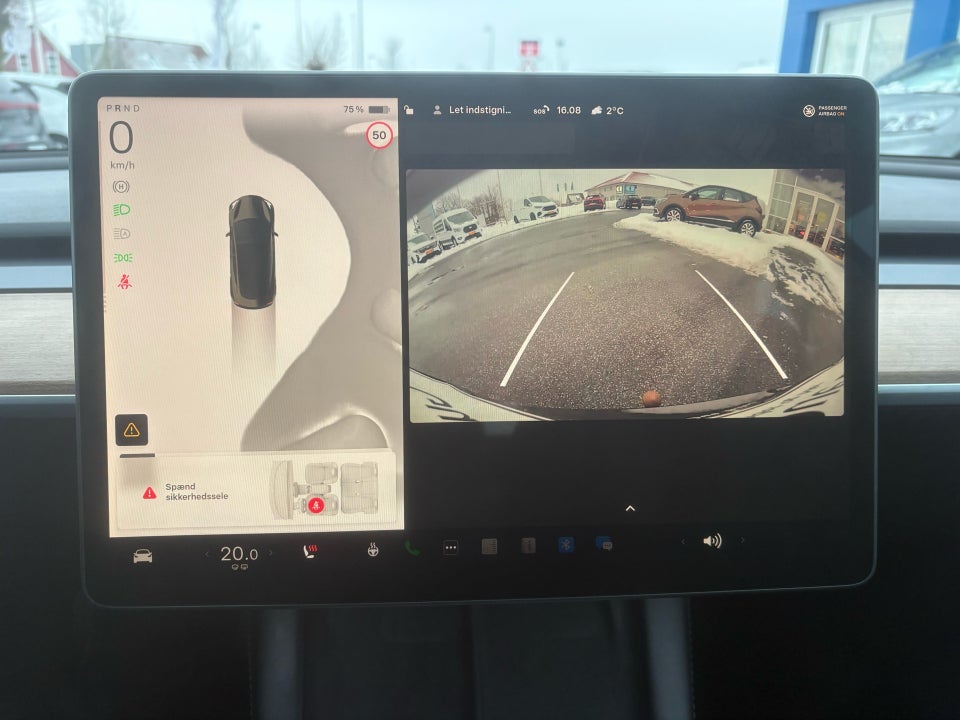 Tesla Model 3 Long Range AWD 4d