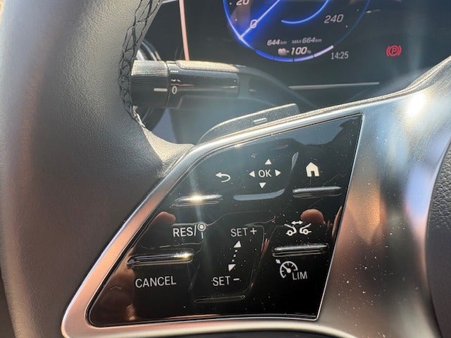 Mercedes EQE300 Electric Art 4d