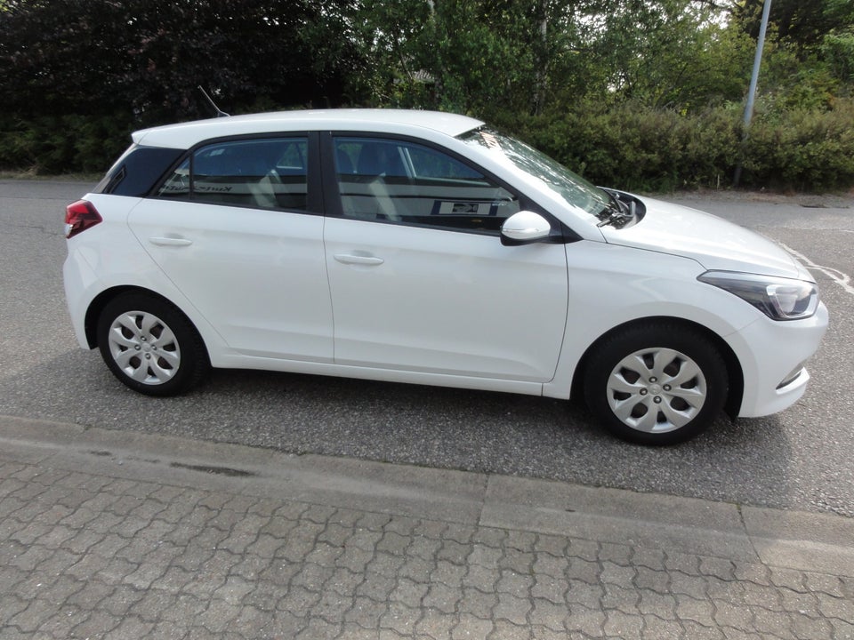 Hyundai i20 1,25 Trend 5d