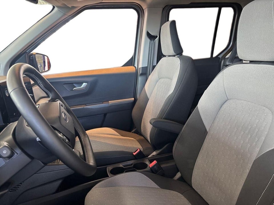 Ford E-Tourneo Courier 46 Titanium