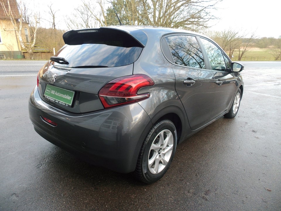 Peugeot 208 1,2 PureTech 82 Envy 5d