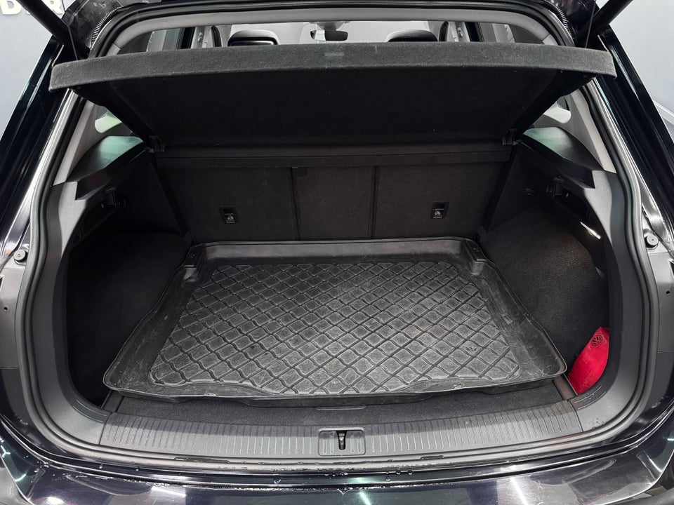 VW Tiguan 2,0 TDi 150 R-line DSG 5d