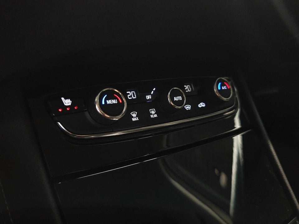 Opel Grandland X 1,6 Hybrid4 Cosmo Prestige aut. 5d