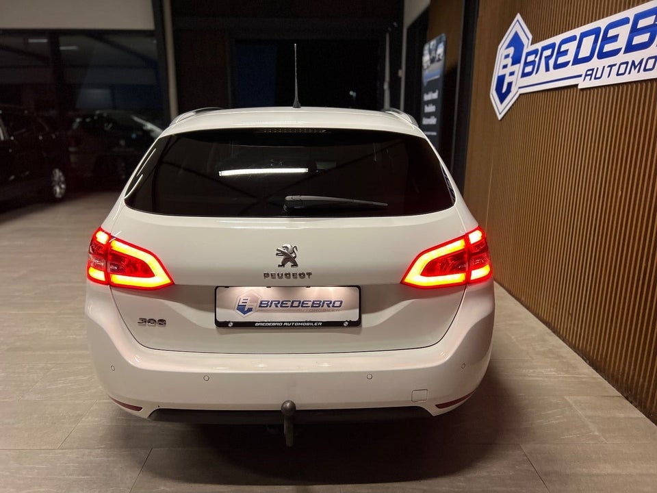 Peugeot 308 1,5 BlueHDi 130 Selection Sky SW 5d