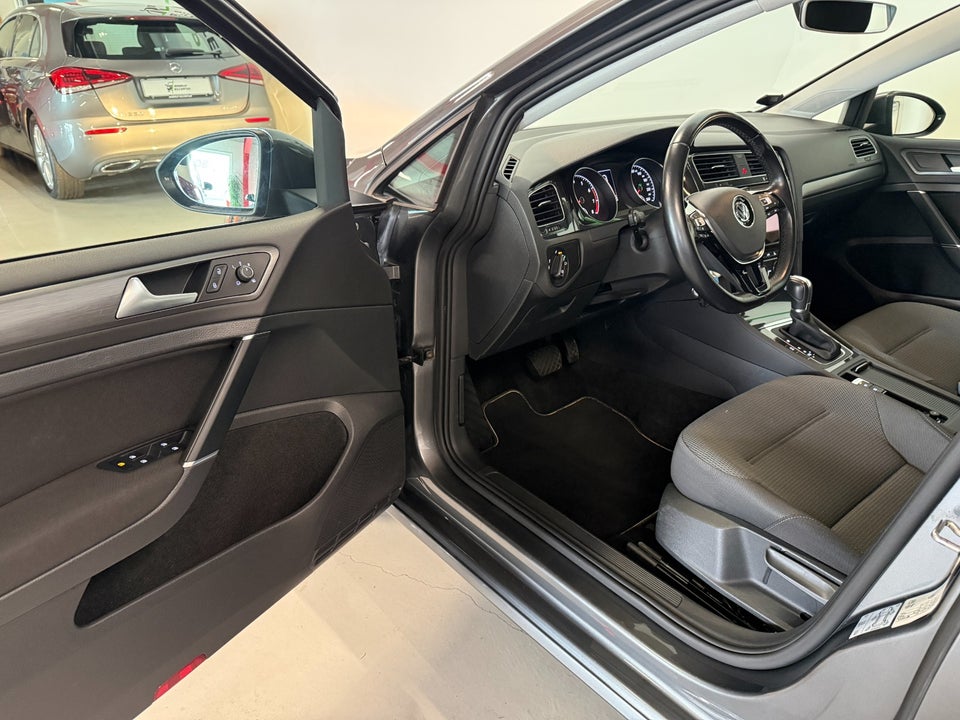 VW Golf VII 1,5 TSi 130 Comfortline Connect DSG 5d