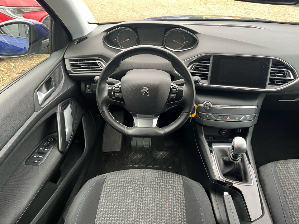 Peugeot 308 1,5 BlueHDi 130 Style 5d