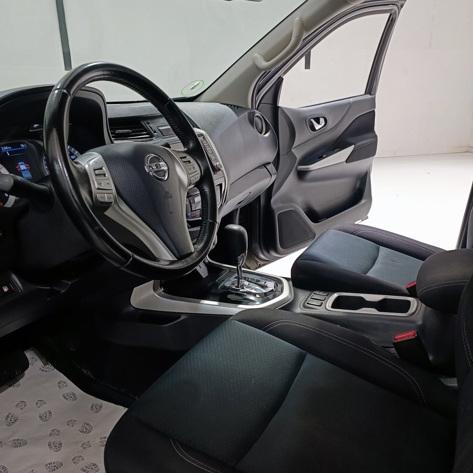 Nissan Navara 2,3 dCi 190 Db.Kab Tekna aut. 4d