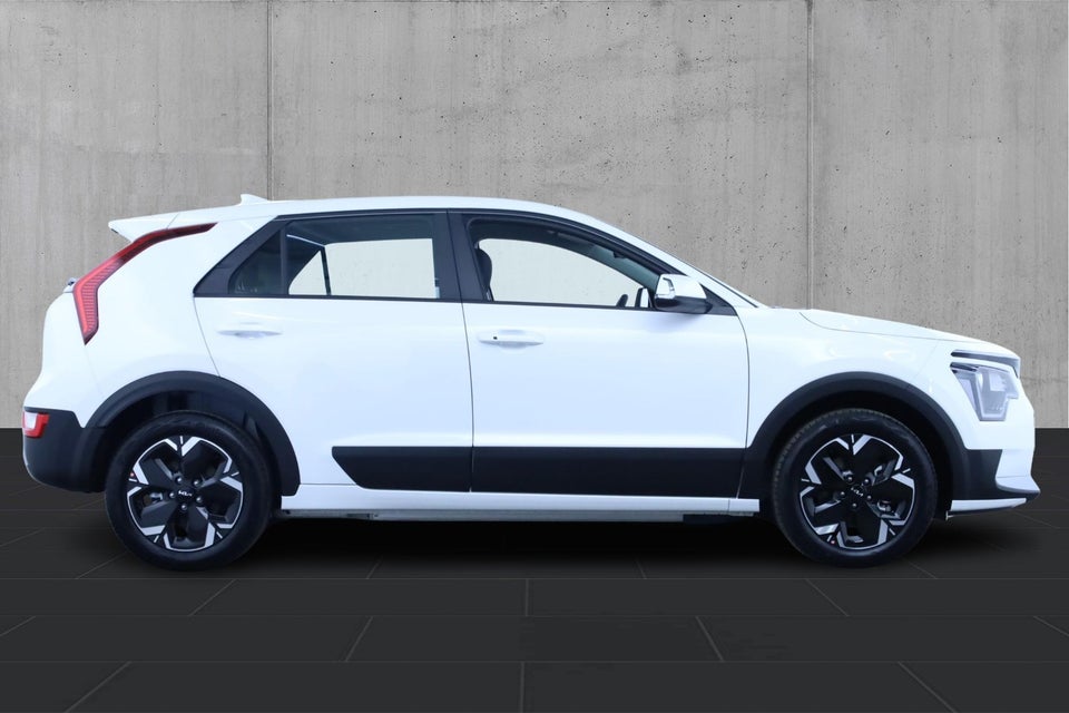 Kia Niro 64 EV Access 5d