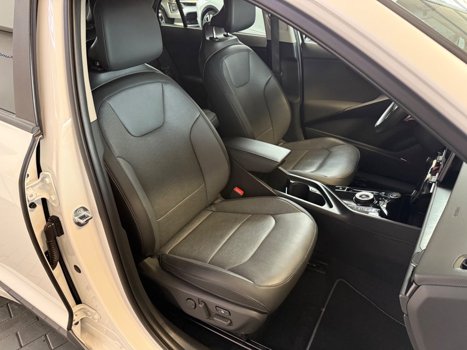 Kia Niro 64 EV Upgrade 5d