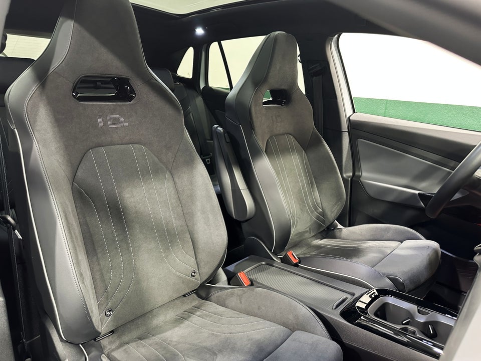 VW ID.4 77 Pro 5d