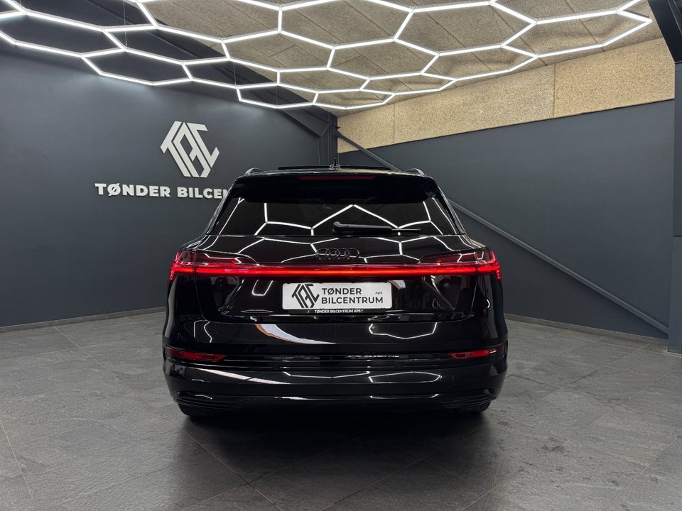 Audi e-tron 55 S-line quattro 5d