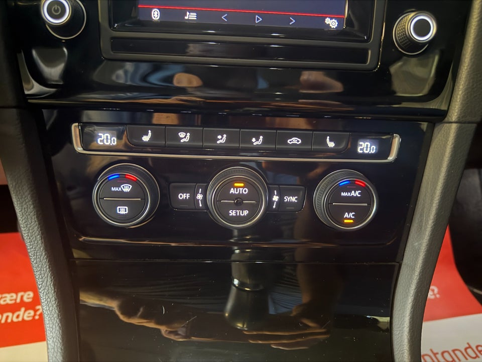VW Golf VII 1,4 TSi 140 Highline Variant BMT 5d