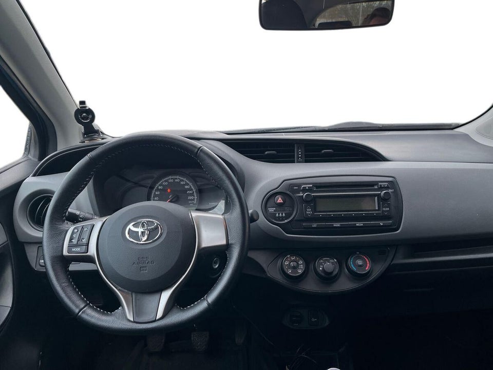 Toyota Yaris 1,0 VVT-i T1 5d